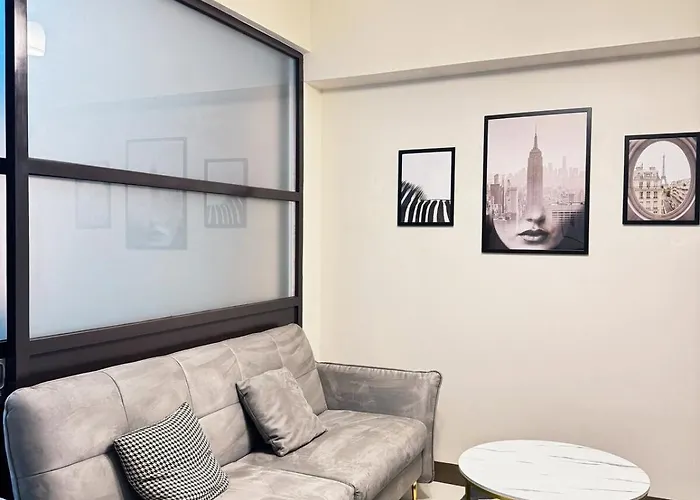 Apartment Sleek & Chic One-bedroom Manila