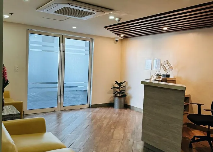 Apartment Sleek & Chic One-bedroom Manila