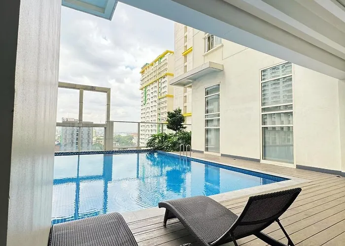 Sleek & Chic One-bedroom Apartment Manila